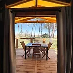 Campeggio La Tamarissière *