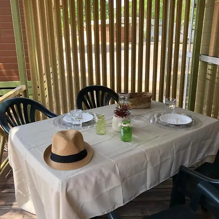 캠프장 La Tamarissiere 아그