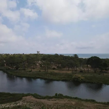 La Tamarissiere Kamp alanı *