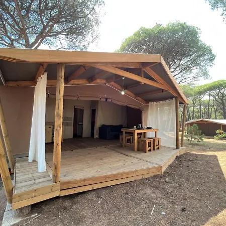 La Tamarissiere Camping *