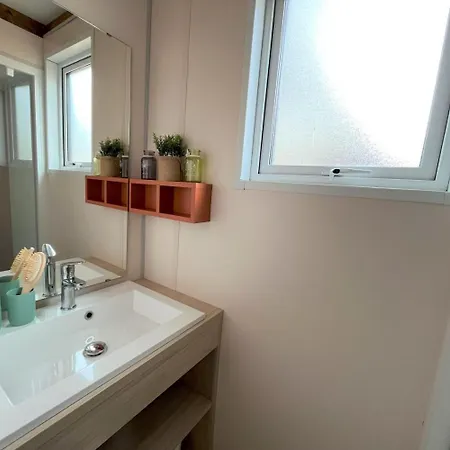 캠프장 La Tamarissiere *