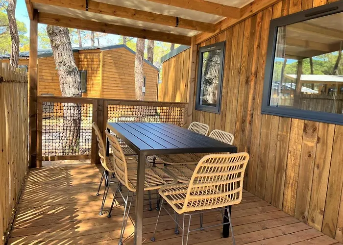 La Tamarissiere مكان تخييم