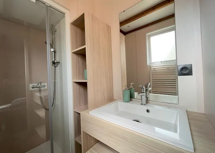 La Tamarissiere آجد