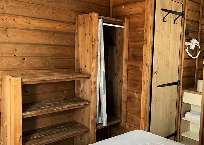 La Tamarissiere آجد